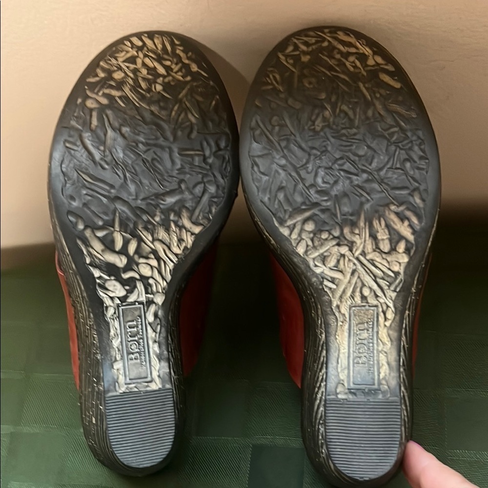Women's Born Red Leather Sandals - Picture 7 of 9